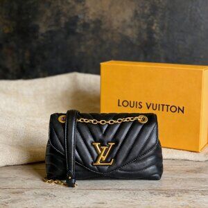 Louis Vuitton New Wave Chain Bag MM Black